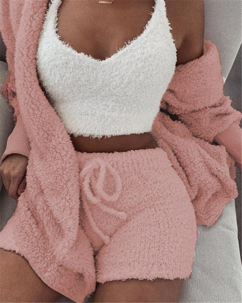 Women’s 3 piece fuzzy lounge set ✨